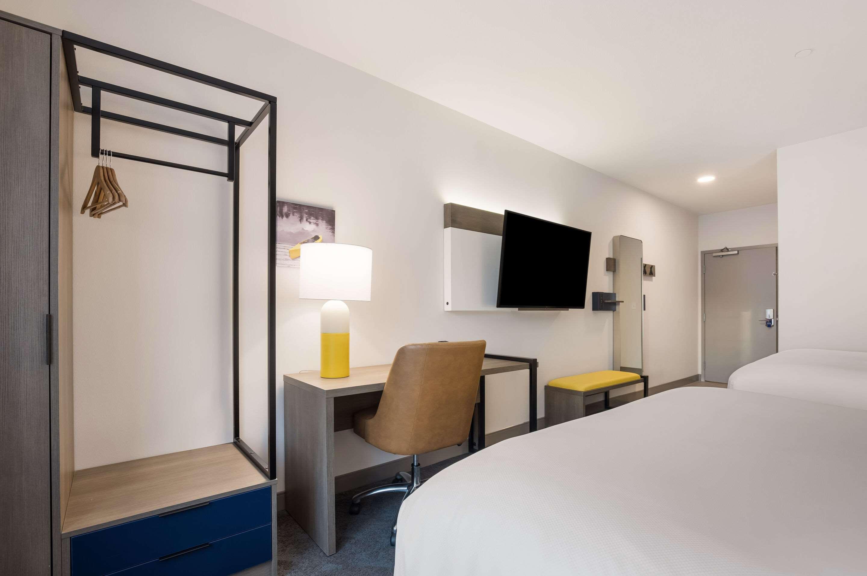 Comfort Inn & Suites Гейлорд Екстериор снимка