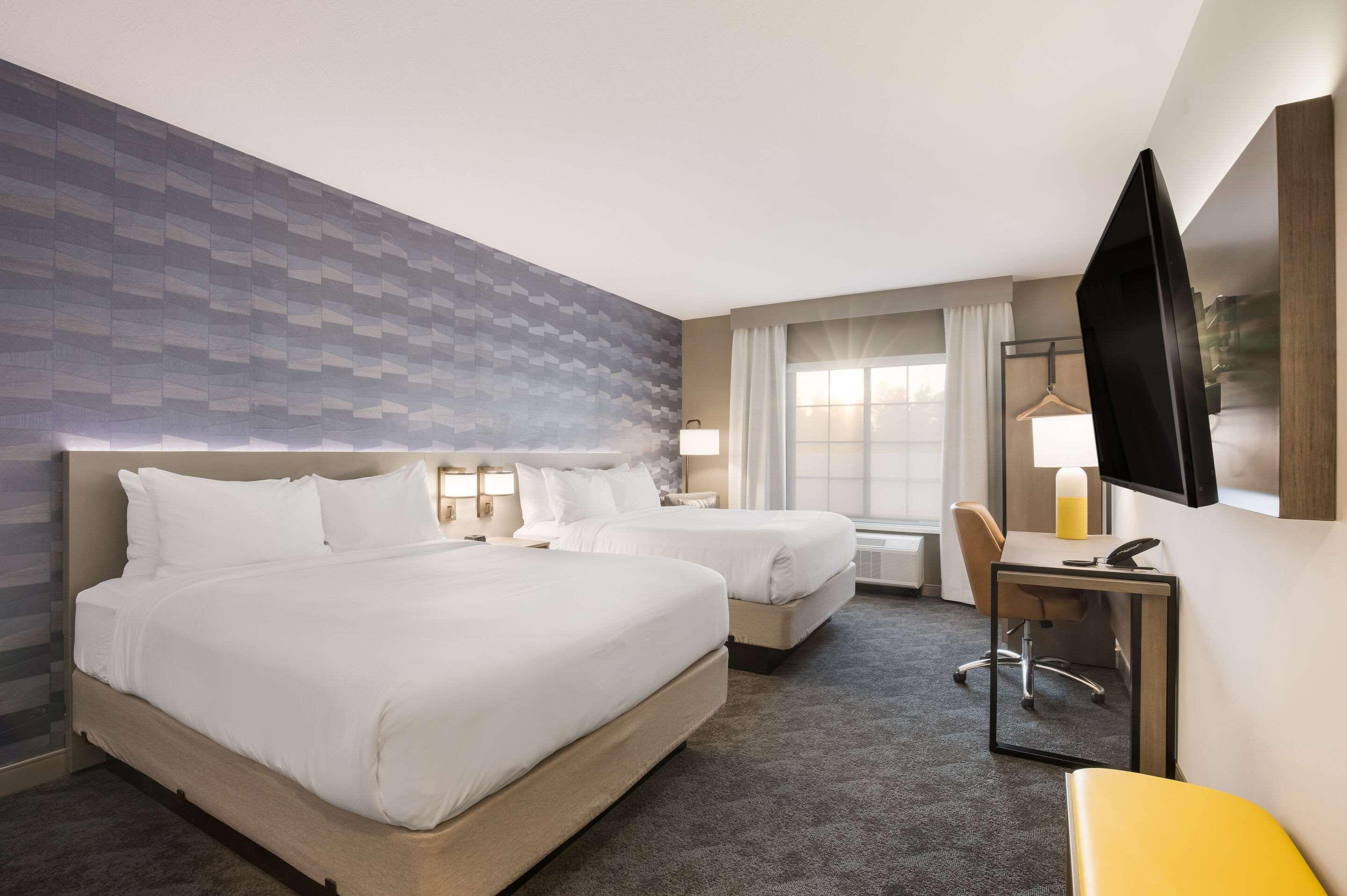 Comfort Inn & Suites Гейлорд Екстериор снимка