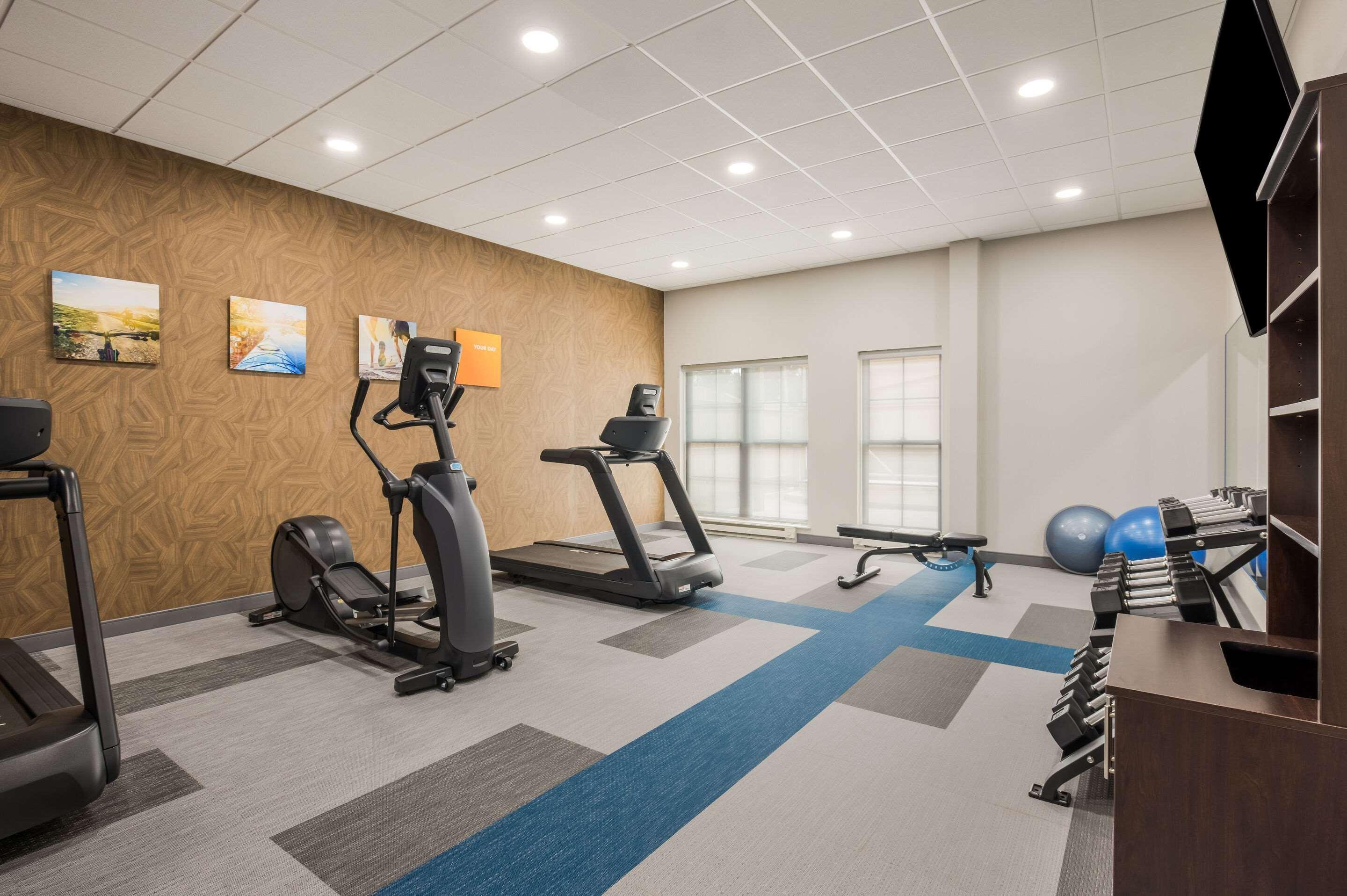 Comfort Inn & Suites Гейлорд Екстериор снимка