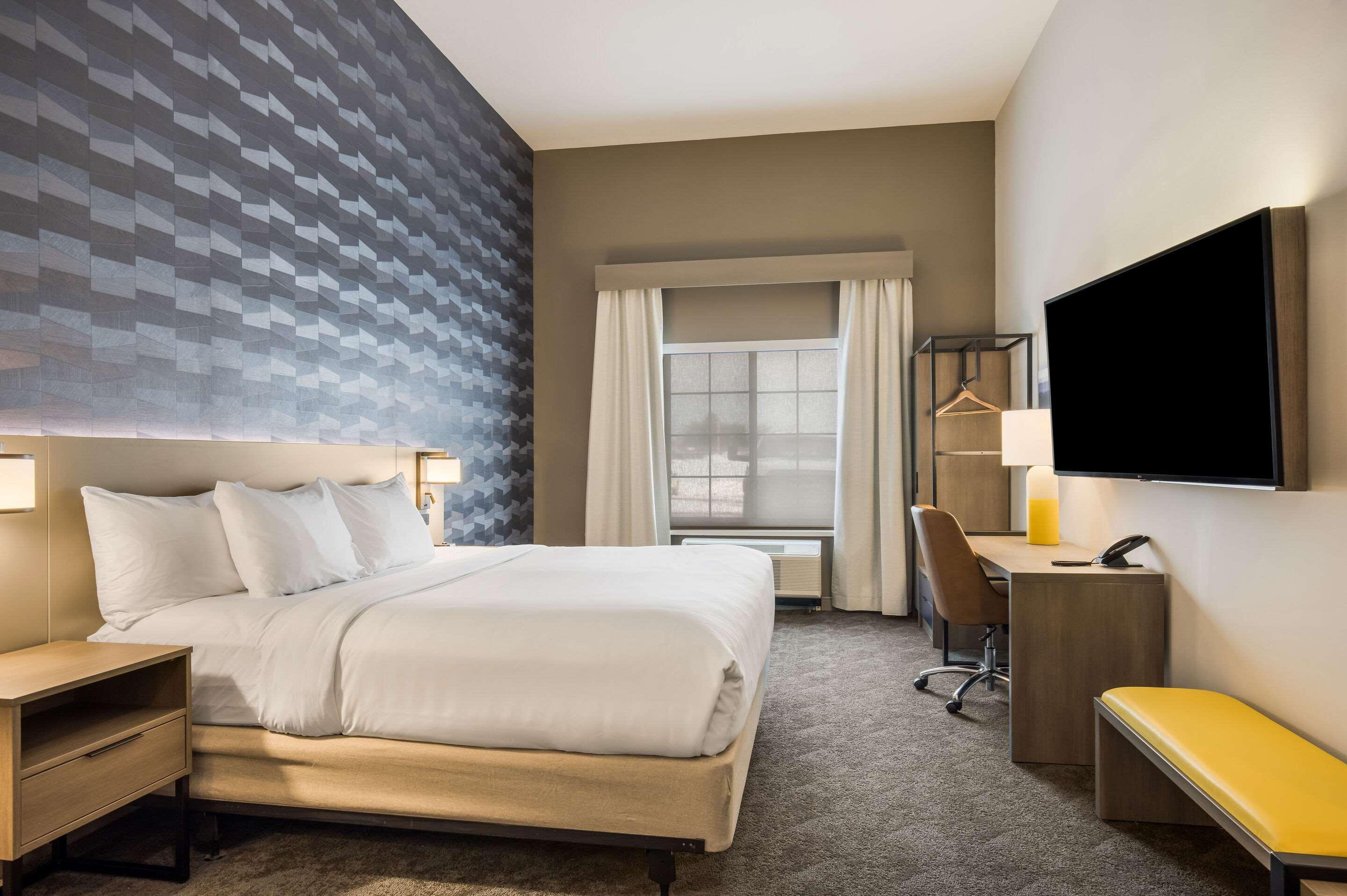 Comfort Inn & Suites Гейлорд Екстериор снимка