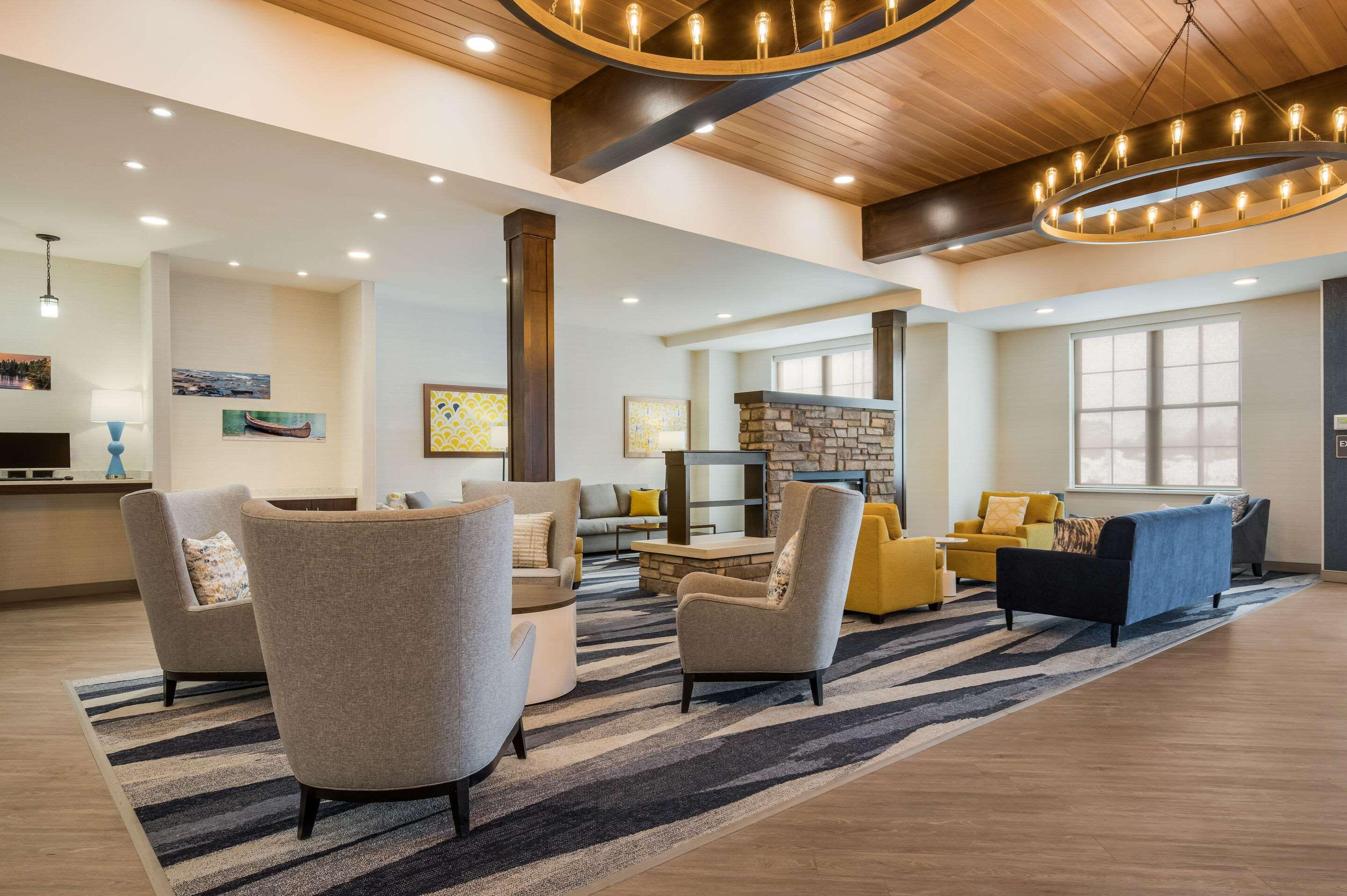Comfort Inn & Suites Гейлорд Екстериор снимка