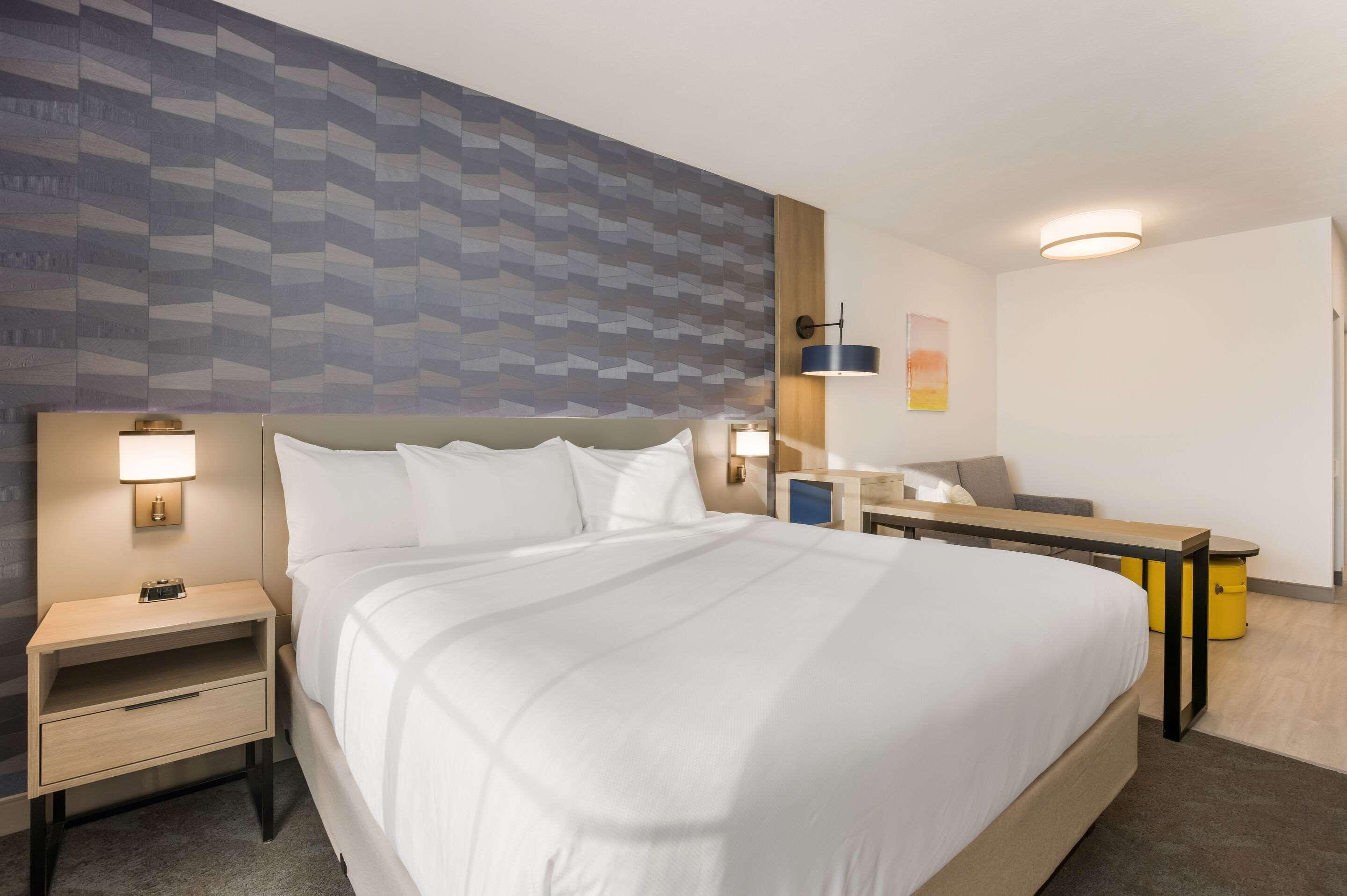 Comfort Inn & Suites Гейлорд Екстериор снимка