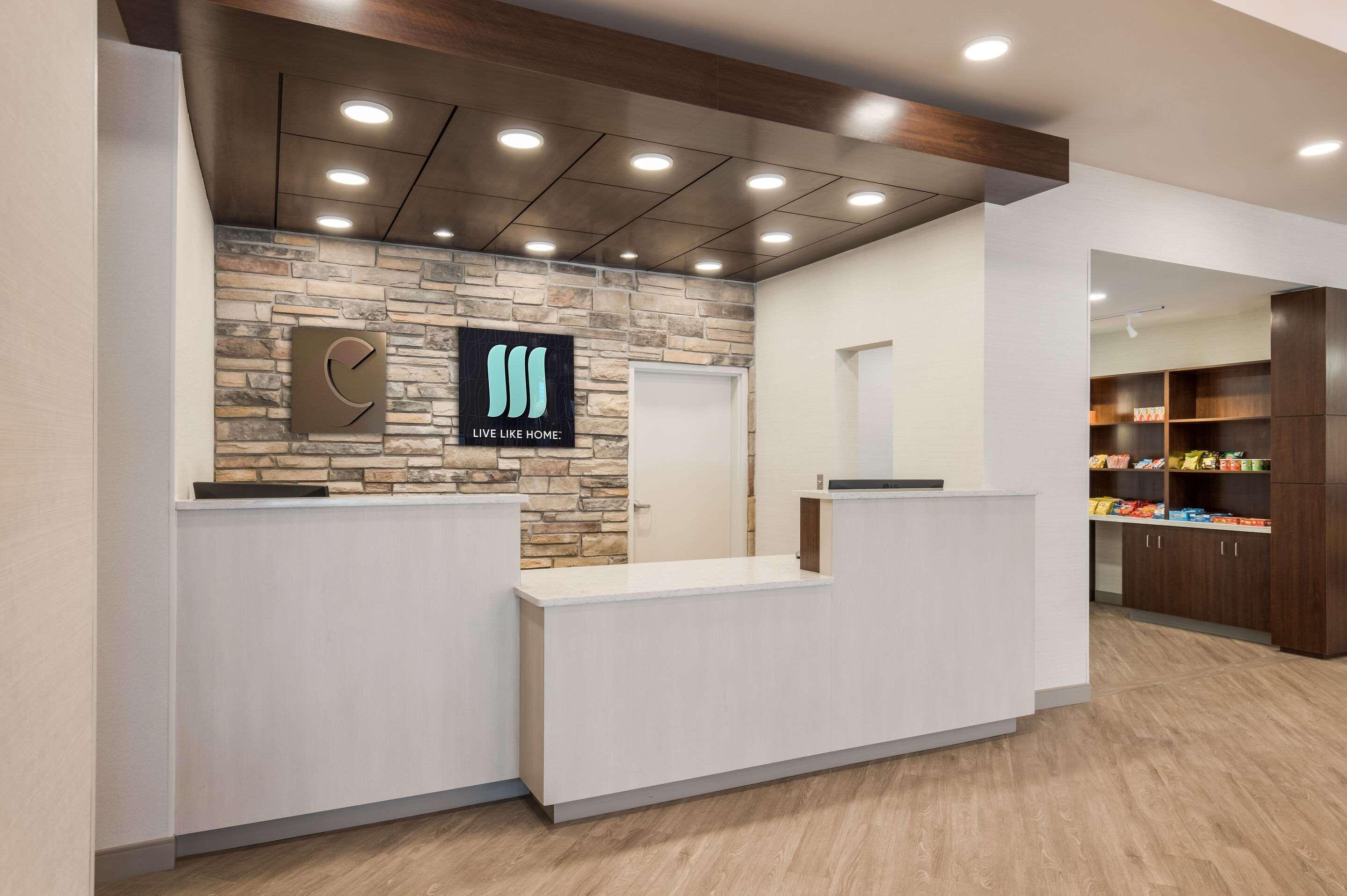 Comfort Inn & Suites Гейлорд Екстериор снимка