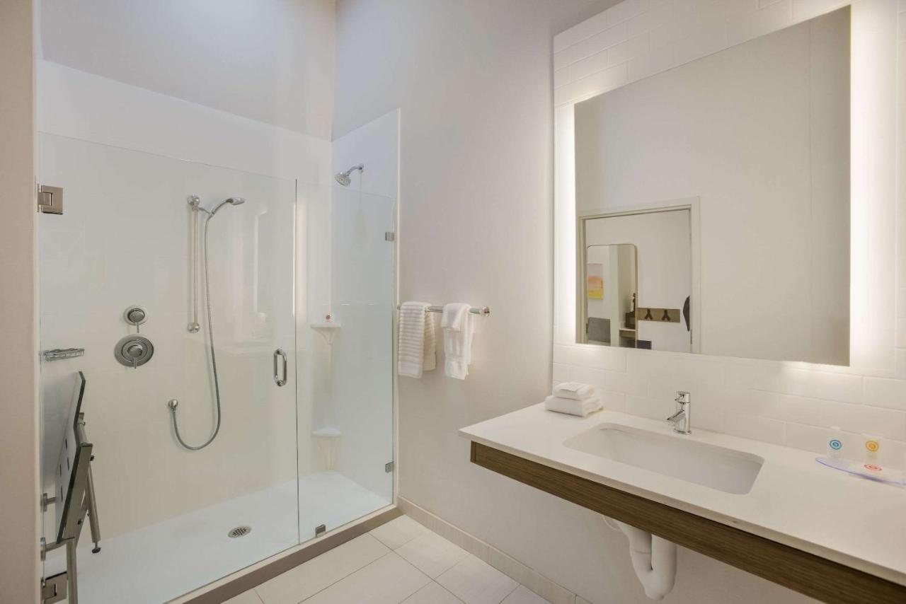 Comfort Inn & Suites Гейлорд Екстериор снимка