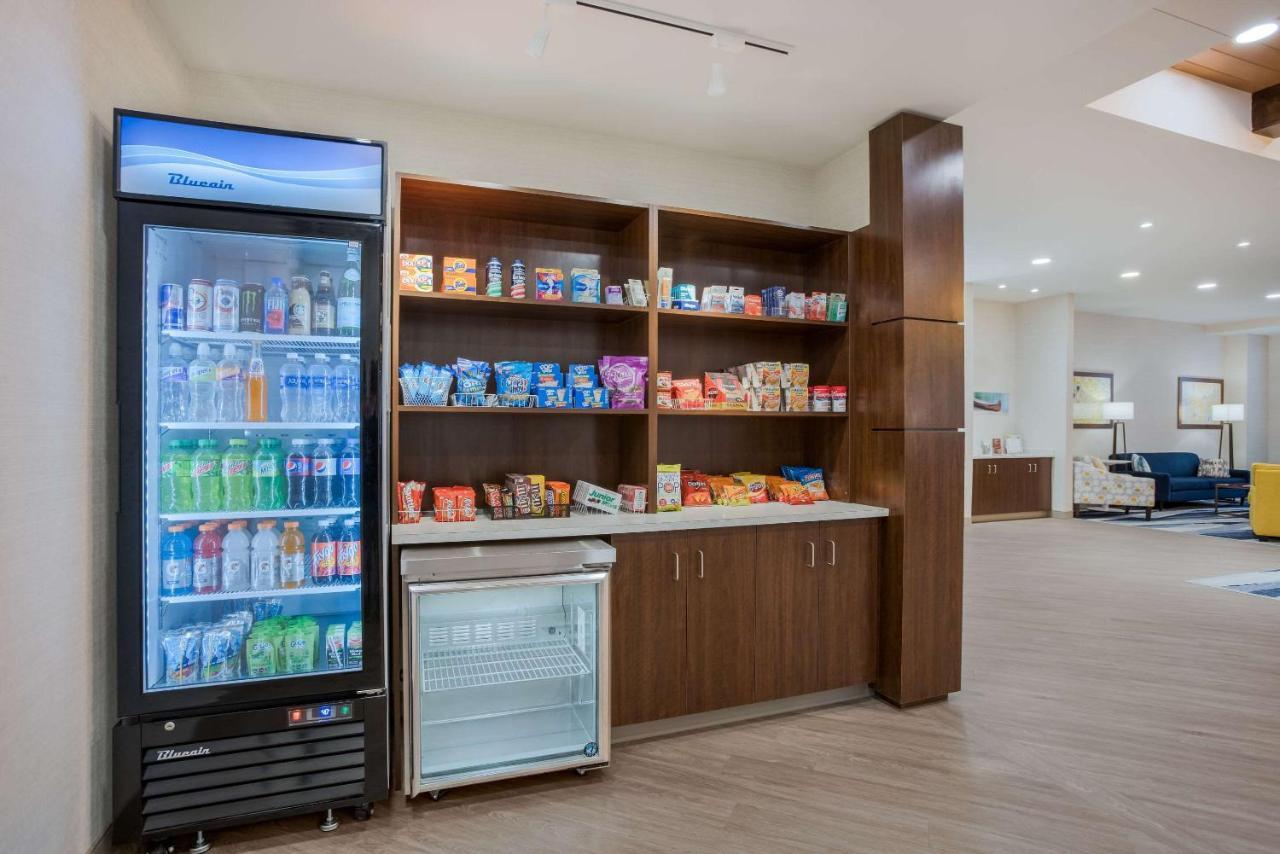 Comfort Inn & Suites Гейлорд Екстериор снимка