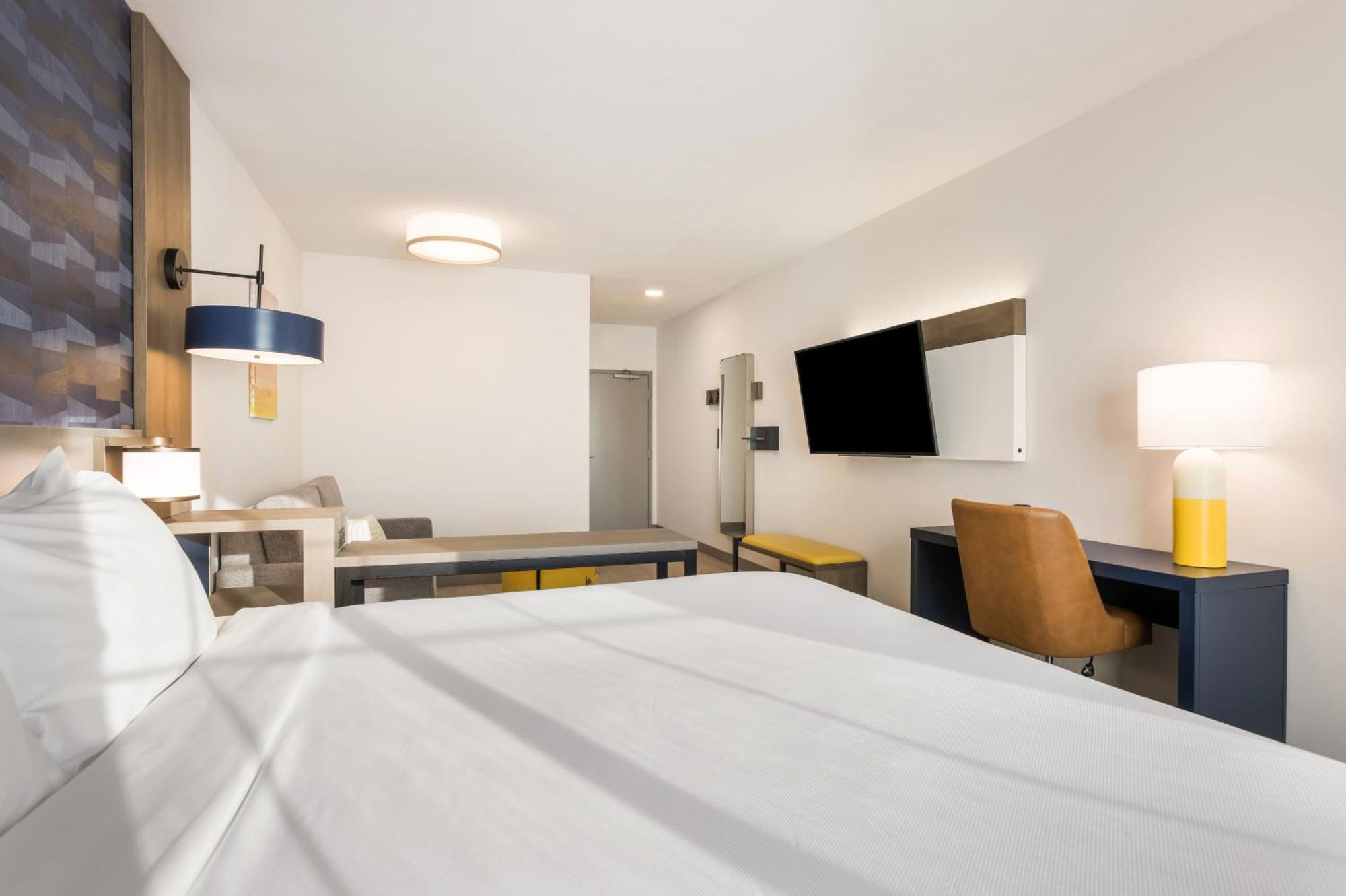Comfort Inn & Suites Гейлорд Екстериор снимка